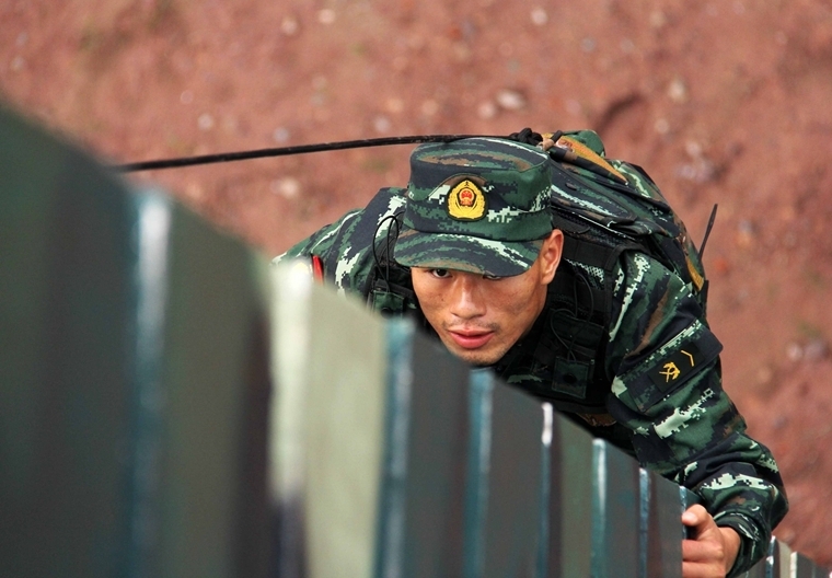 为什么高层住宅很少装平开窗